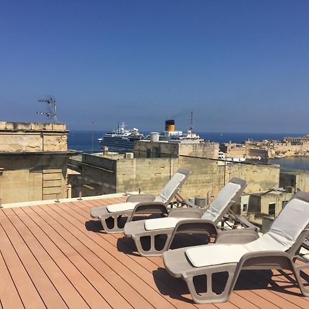 Valletta Luxe 3-Bedroom Duplex Penthouse With Sea View Terrace And Jacuzzi Esterno foto