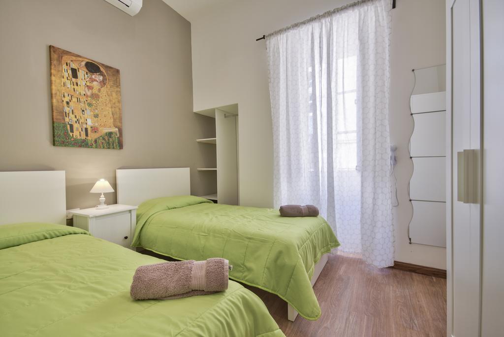 Valletta Luxe 3-Bedroom Duplex Penthouse With Sea View Terrace And Jacuzzi Esterno foto