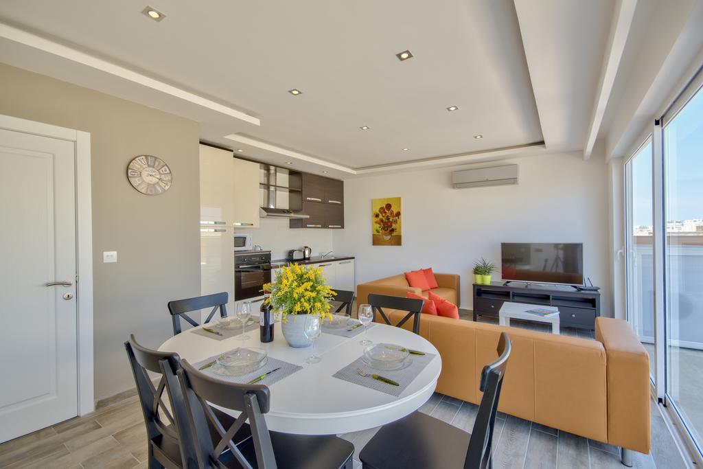 Valletta Luxe 3-Bedroom Duplex Penthouse With Sea View Terrace And Jacuzzi Esterno foto