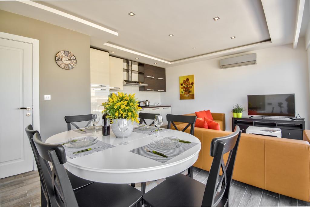 Valletta Luxe 3-Bedroom Duplex Penthouse With Sea View Terrace And Jacuzzi Esterno foto