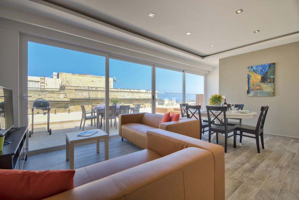Valletta Luxe 3-Bedroom Duplex Penthouse With Sea View Terrace And Jacuzzi Esterno foto