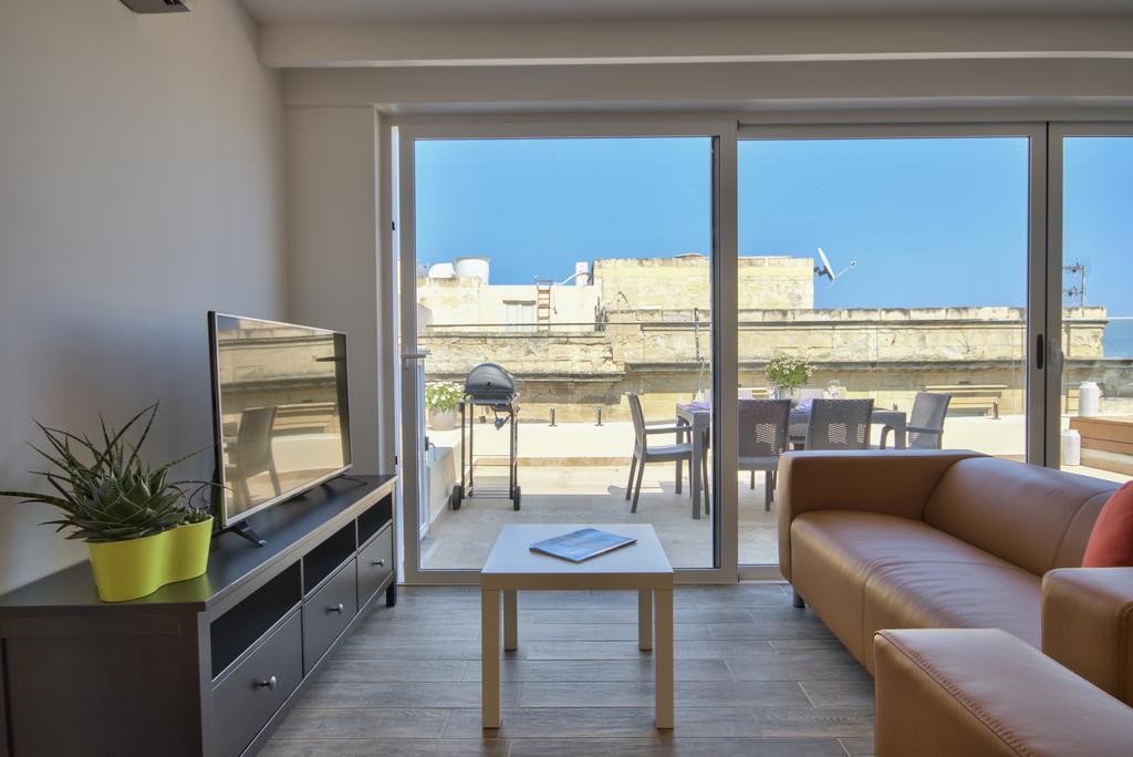 Valletta Luxe 3-Bedroom Duplex Penthouse With Sea View Terrace And Jacuzzi Esterno foto